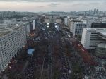 Odstúpenie juhokórejského prezidenta žiadalo pred parlamentom 150.000 ľudí