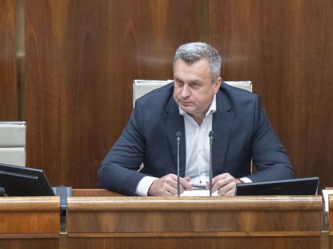 Andrej Danko ustupuje: SNS uzatvára tému voľby predsedu NR SR