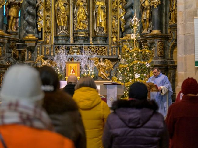 Slováci prestávajú chodiť do kostola, modlí sa čoraz menej ľudí