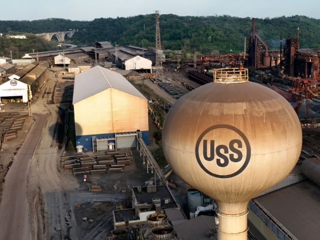 U.S. Steel a Nippon Steel pohrozili žalobou za blokádu ich fúzie