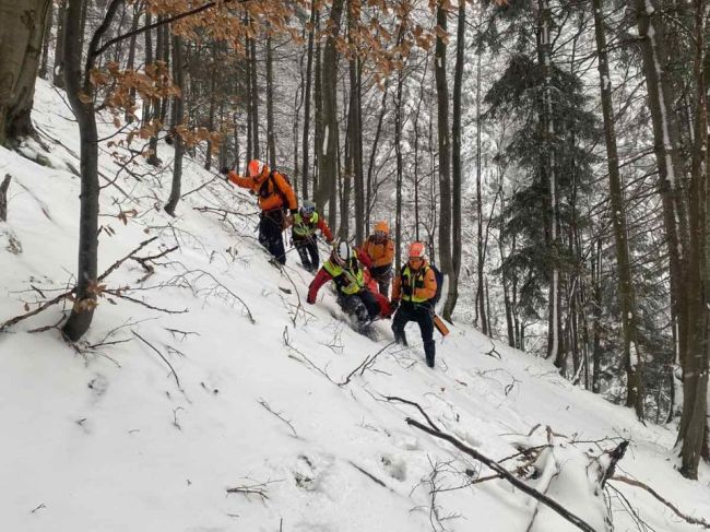 Zásah HZS: Pri Malom Rozsutci spadla turistka