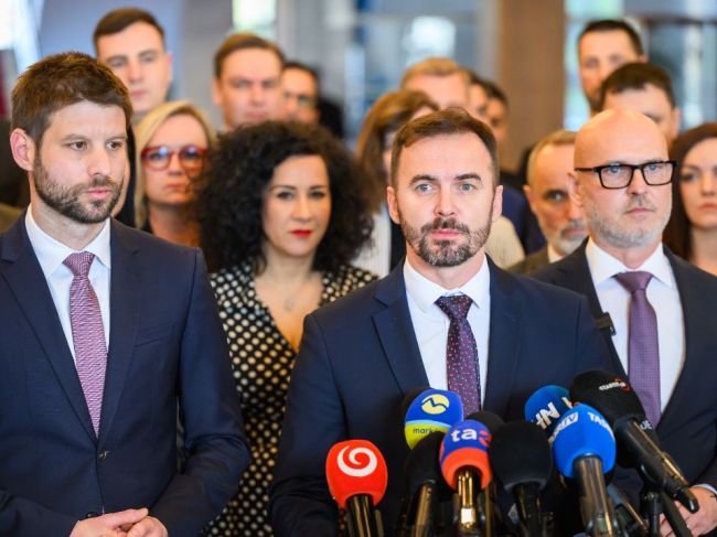Šipoš: Opozícia by proti vláde mala postupovať jednotne