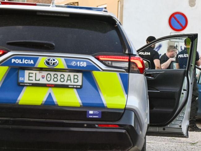 Polícia zadržala vodiča pod vplyvom drog a so zákazom šoférovať