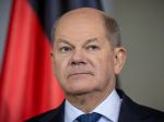 Scholz: Trumpov nápad na vysídlenie Palestínčanov z Pásma Gazy je neprijateľný