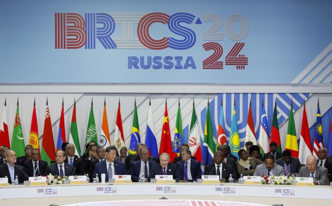 V rámci BRICS sa podľa Moskvy nediskutuje o vytvorení spoločnej meny