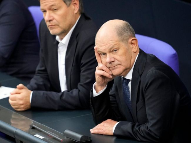 Scholz varuje pred možnosťou, že CDU vytvorí vládu s krajinou pravicou