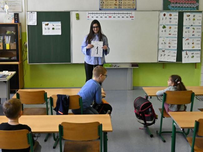 Výdavky na žiaka na Slovensku sú nižšie ako priemer EÚ na každom stupni vzdelávania