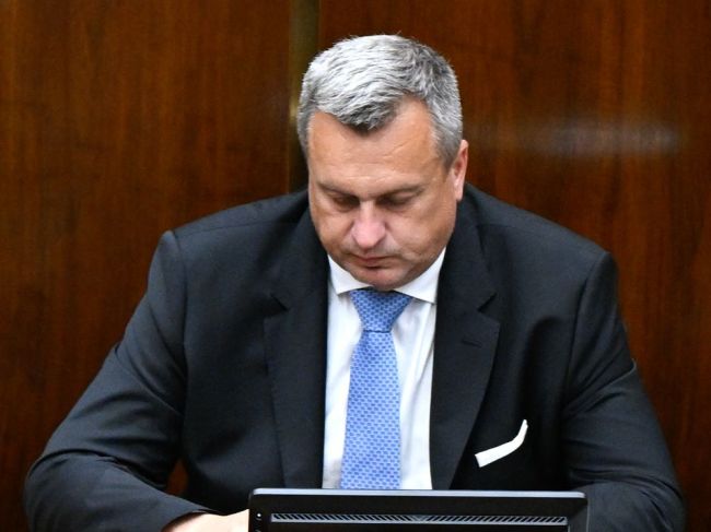 SNS navrhne na schôdzu NR SR zaradiť voľbu predsedu i podpredsedu parlamentu