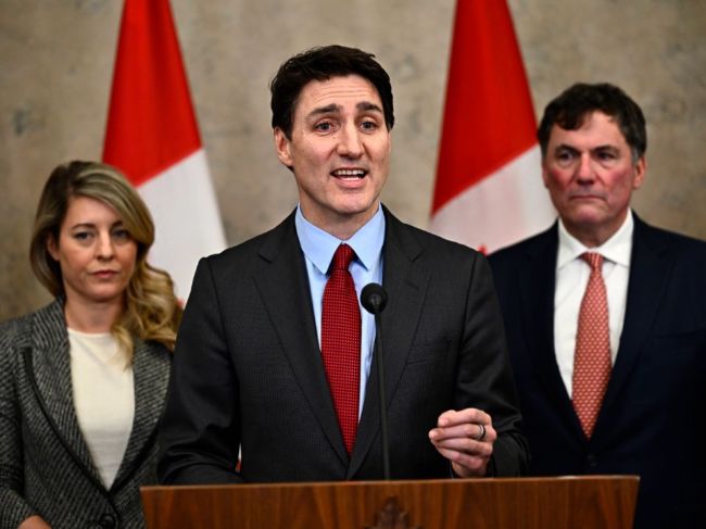 Trudeau oznámil zavedenie ciel na tovar z USA