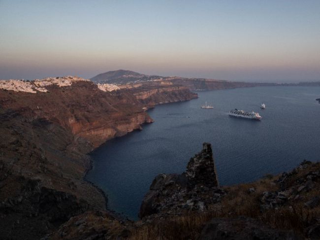 Ostrov Santorini zasiahla vlna menších zemetrasení