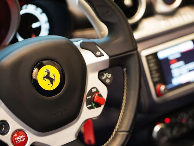 Talianska automobilka Ferrari zvýšila vlani zisk o viac než pätinu