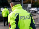 Hnutie Slovensko sa obracia na ÚVO pre zákazku na odevy pre policajtov a hasičov