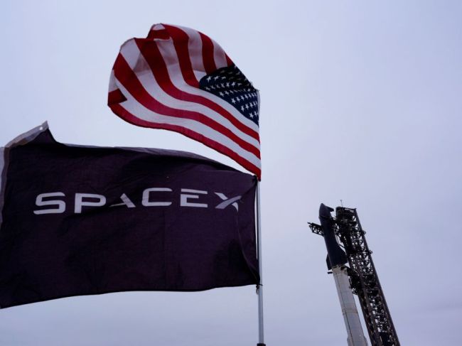 Na území Poľska našli úlomky rakety spoločnosti SpaceX