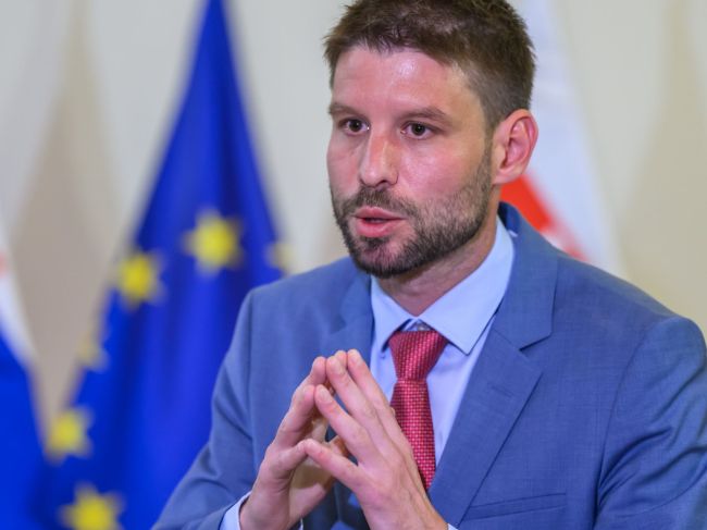 Šimečka: Fico naďalej izoluje Slovensko