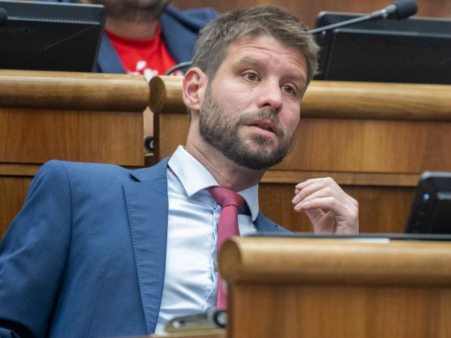 PS je ochotné pridať podpisy k návrhu SNS k zrušeniu transakčnej dane