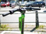 V Prahe asi skončia zdieľané elektrokolobežky, podľa mesta sú s nimi problémy