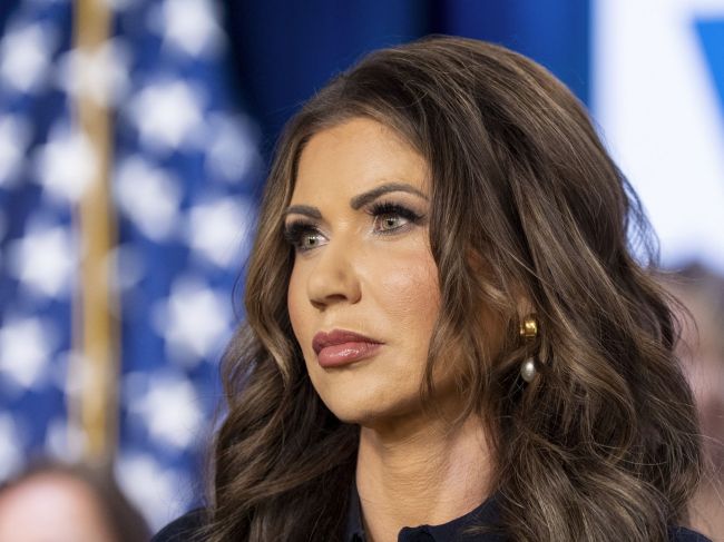V USA počas návštevy reštaurácie okradli ministerku pre vnútornú bezpečnosť