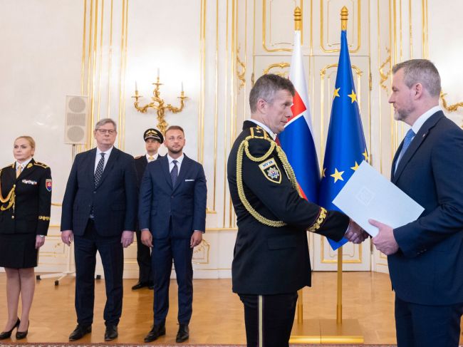 Prezident vymenoval troch generálov