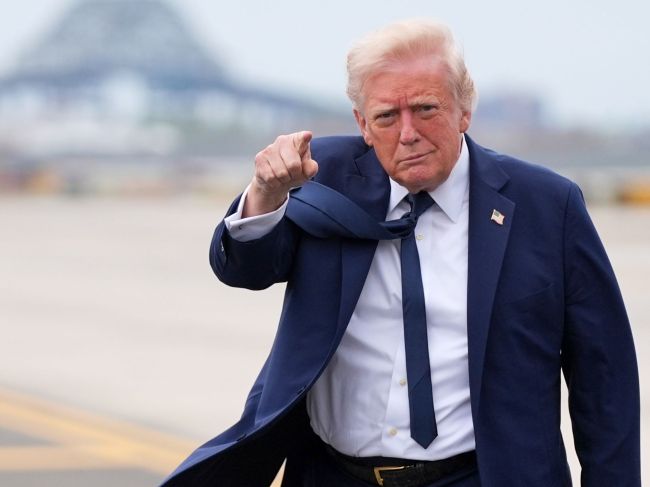 Trump požaduje bezplatné využívanie Panamského prieplavu pre americké lode