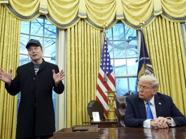 Trump povedal Muskovi, že môže pracovať pre Biely dom, dokedy bude chcieť