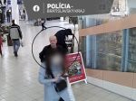 Polícia pátra po mužovi, ktorý platil odcudzenou kartou