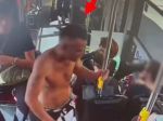 Polícia žiada o pomoc pri hľadaní páchateľa, ktorý sa vyhrážal žene v autobuse