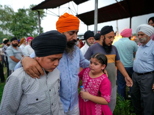 India a Pakistan sa obviňujú z ďalších útokov, obetí je už viac ako 40