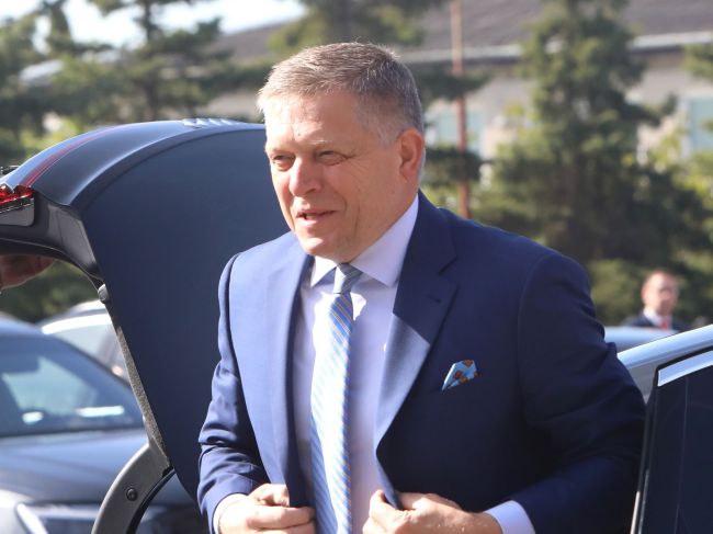 Robert Fico sa v Moskve stretol so srbským prezidentom Vučičom