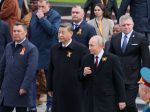 Fico sa v Moskve krátko stretol s Putinom, rozprával sa aj s Lukašenkom