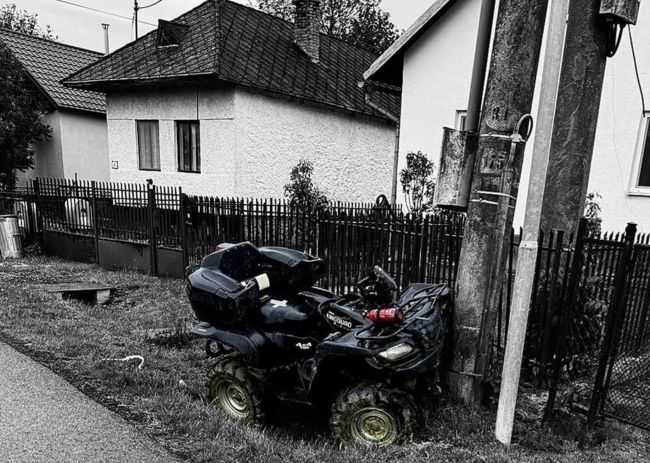 Nehoda štvorkolky si vyžiadala život 34-ročného muža
