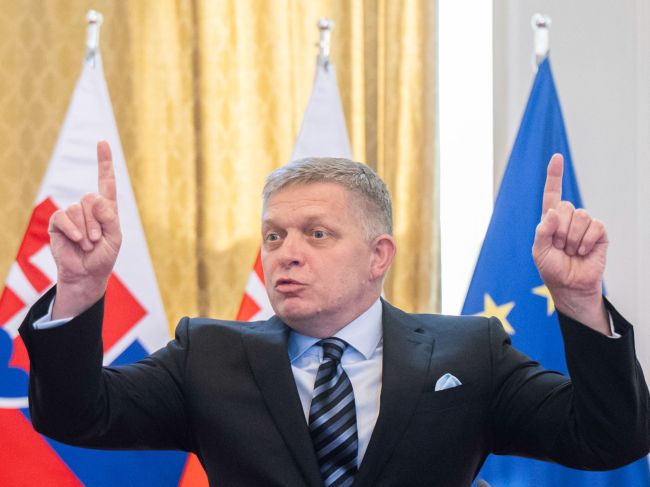 Fico: O zmenách v transakčnej dani môžeme rokovať, výpadky treba kompenzovať