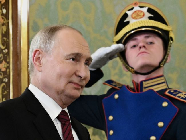 Koalícia a opozícia sa rozchádzajú v hodnotení návrhu V. Putina