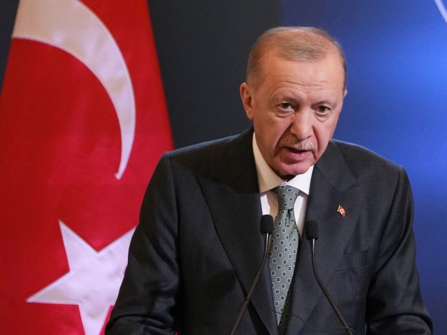 Erdogan: Turecko je pripravené usporiadať mierové rokovania Ruska s Ukrajinou