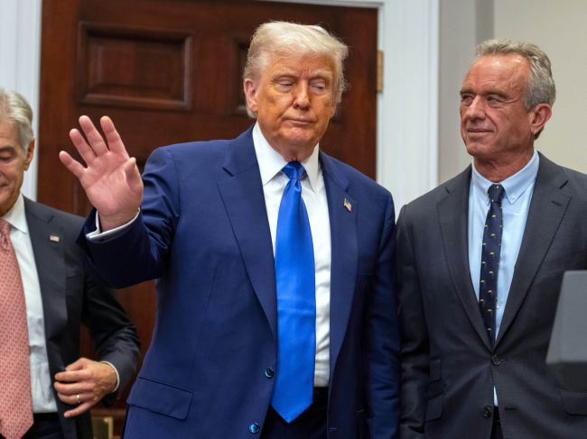 Popularita USA vo svete po návrate Trumpa výrazne klesla