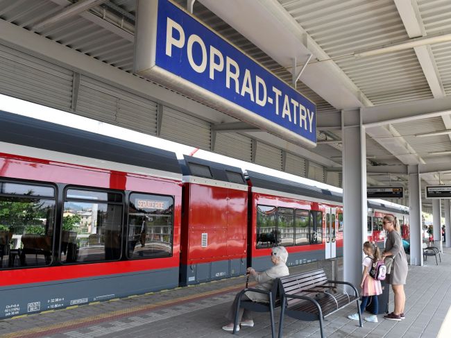 Vlaky meškajú, ZSSK nahrádza spoje autobusmi