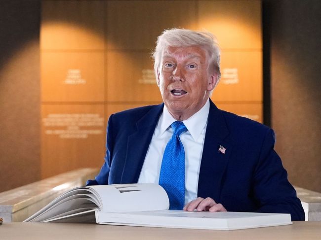 Trump: Irán obdržal americký návrh o jadrovej dohode, musí konať rýchlo