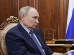 Macron tvrdí, že Trump zareaguje na Putinov cynizmus voči Ukrajine