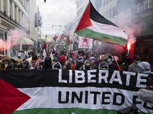 V Bazileji došlo k stretu propalestínskych demonštrantov s políciou