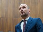 Grendel: Vláda sa tvári, že konsoliduje, ale rieši len seba