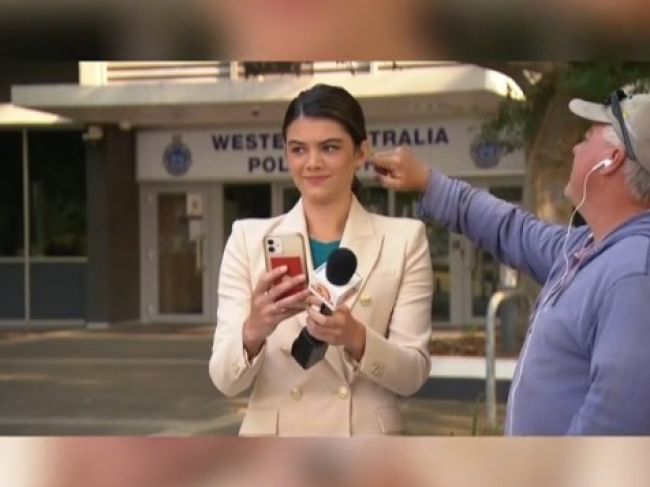 Video: Kamera zachytila nechutný moment pred vysielaním