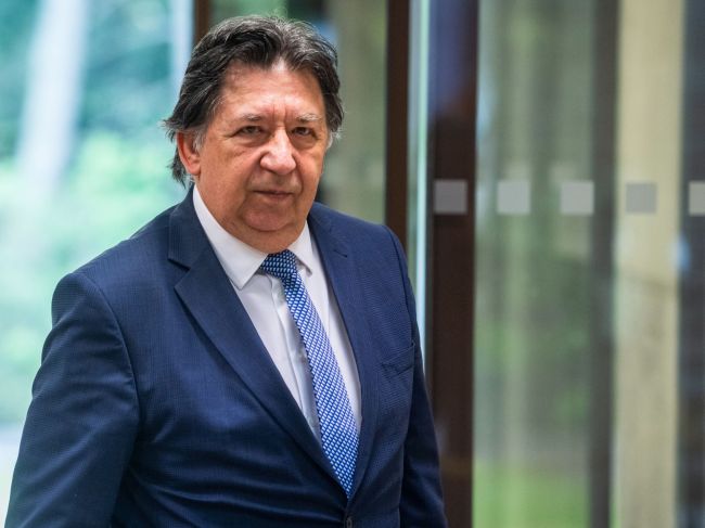 Krajská prokuratúra zrušila obvinenie exministrovi životného prostredia Jánovi Budajovi
