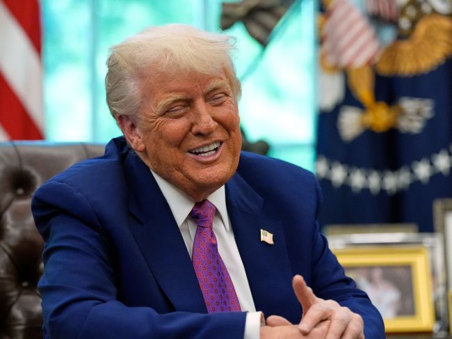Milorad Dodik ponúkol Trumpovi nerastné suroviny za podporu jeho zotrvania pri moci