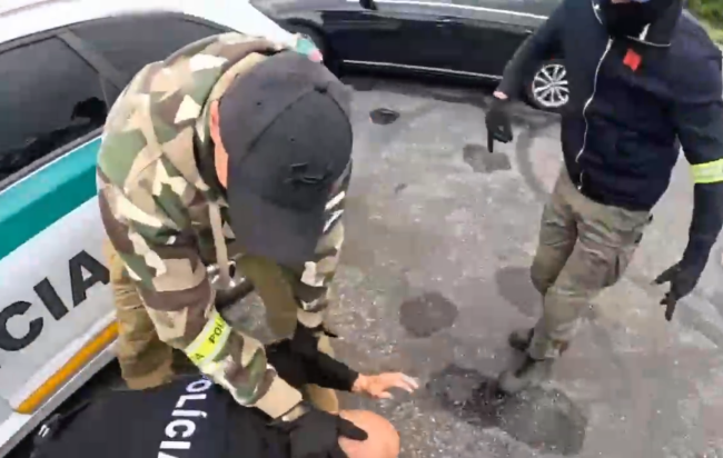 Úrad inšpekčnej služby zadržal policajta počas služby