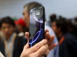 Trump hrozí spoločnosti Apple vysokými clami