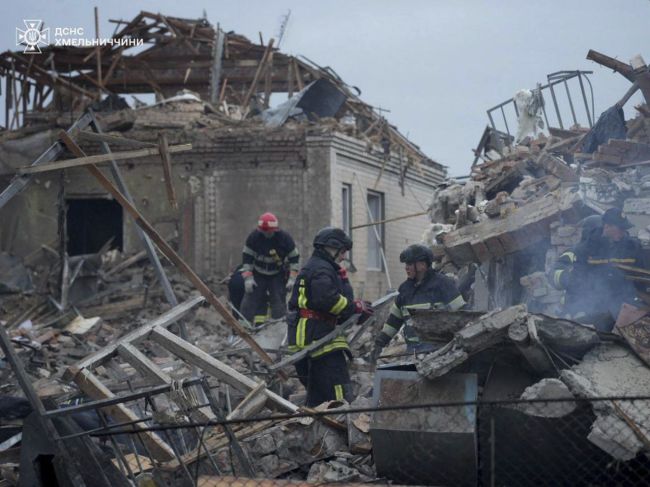 Ruské útoky na Ukrajinu si vyžiadali deväť obetí, z toho štyri v okolí Kyjeva