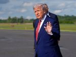 Trump obhajuje rozhodnutie zakázať Harvardu prijímať zahraničných študentov