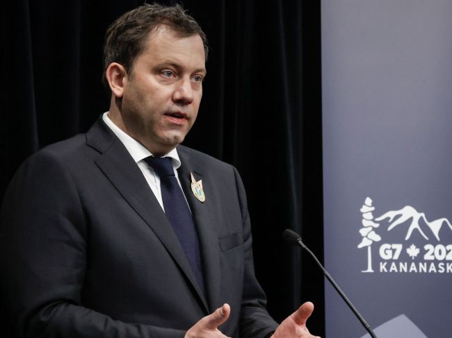 Nemecký minister financií vyzýva na seriózne rokovania s USA o clách