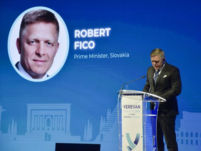 Predseda vlády SR Robert Fico v Jerevane podporil užšie vzťahy Arménska s EÚ