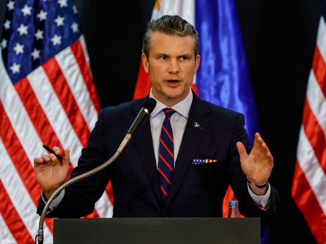 Americký minister obrany vyzval Austráliu, aby zvýšila výdavky na obranu