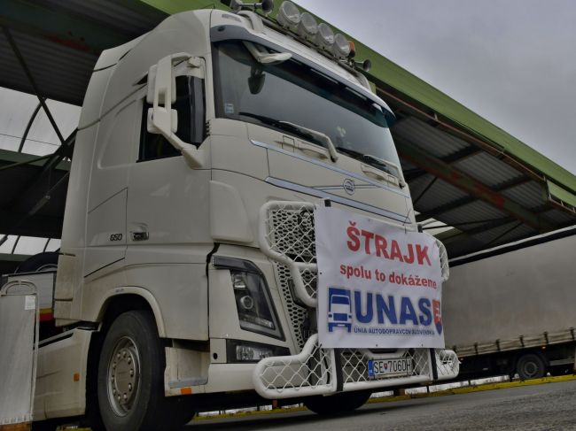 Únia autodopravcov Slovenska ohlásila protestnú blokádu